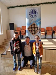 Oliverko, Mishik, Riško