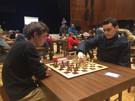 7.kolo: D.Nestorenko - J.Suchánsky 0,5:0,5 Jakubova remíza s najvyššie nasadeným hráčom turnaja 172